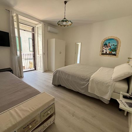 B&B Due Su Due Holiday Vietri 外观 照片