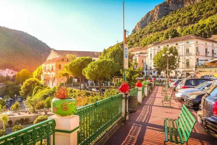 B&B Due Su Due Holiday Vietri 外观 照片